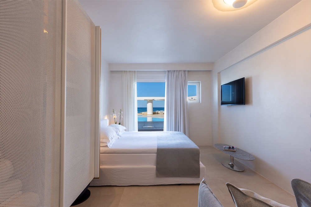 Studio, Sea View