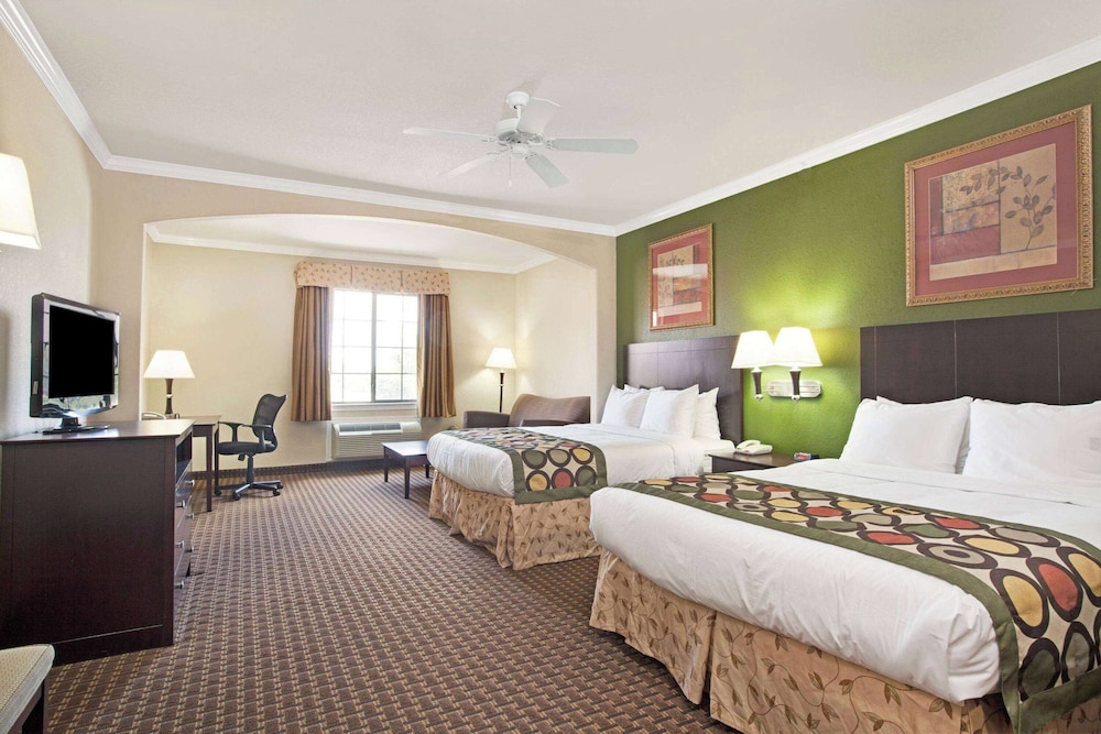 Studio Suite, 2 Queen Beds, Non Smoking - Photo 1