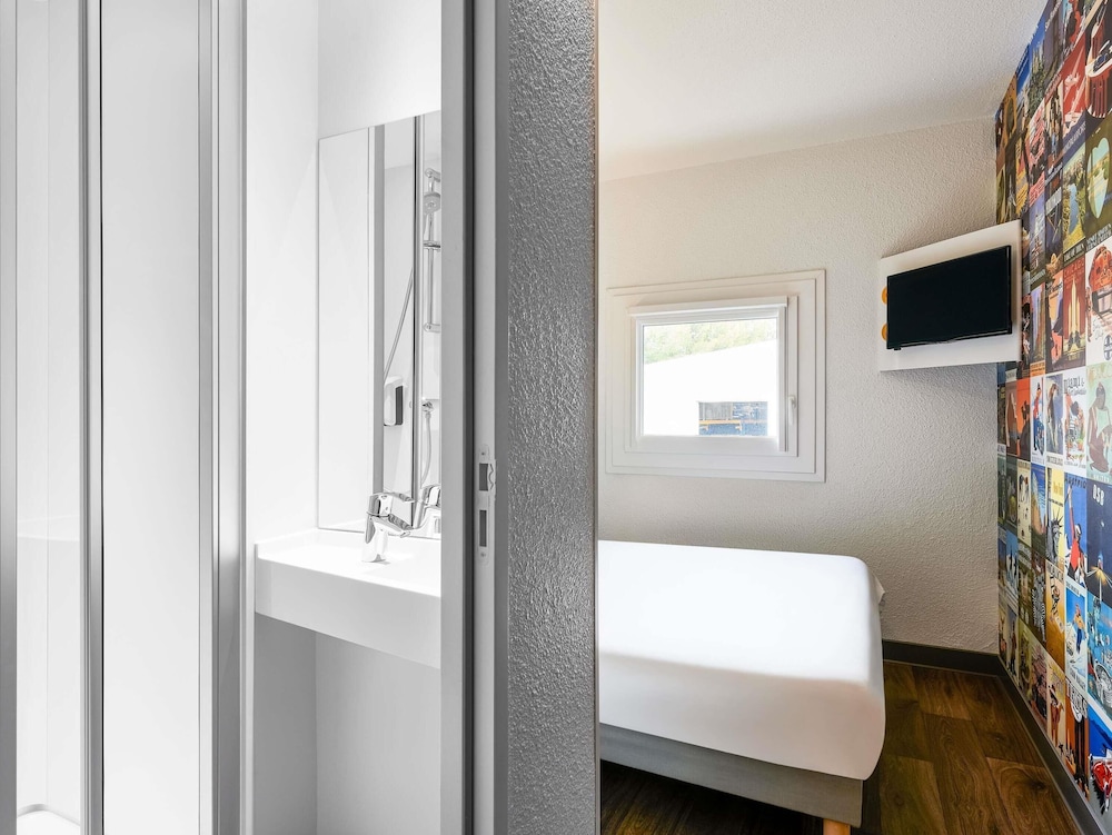 Room, 1 Double Bed, Private Bathroom (Cabrio) photo 3