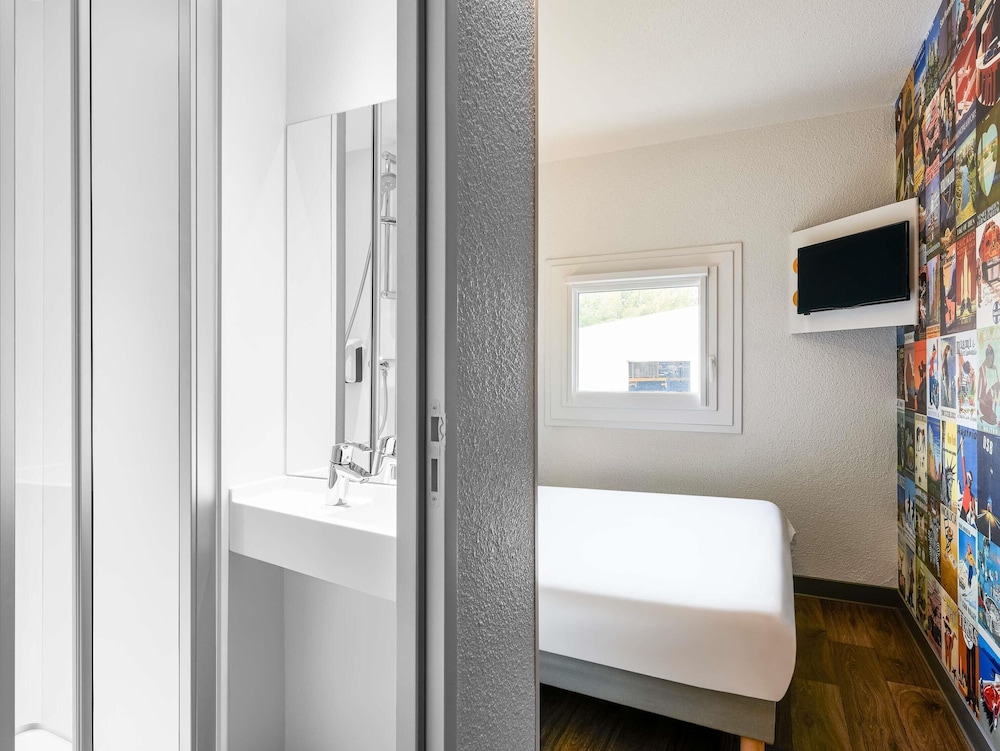 Room, 1 Double Bed, Private Bathroom (Cabrio) photo 2