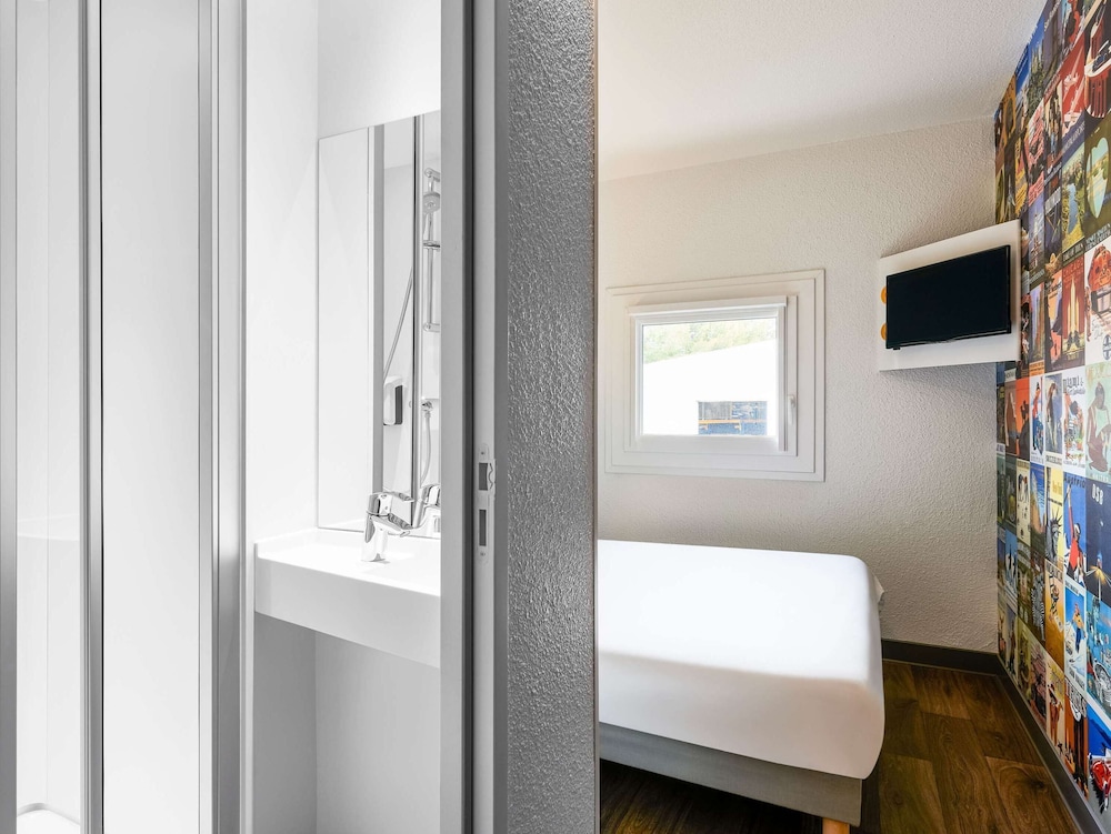 Room, 1 Double Bed, Private Bathroom (Cabrio) photo 2