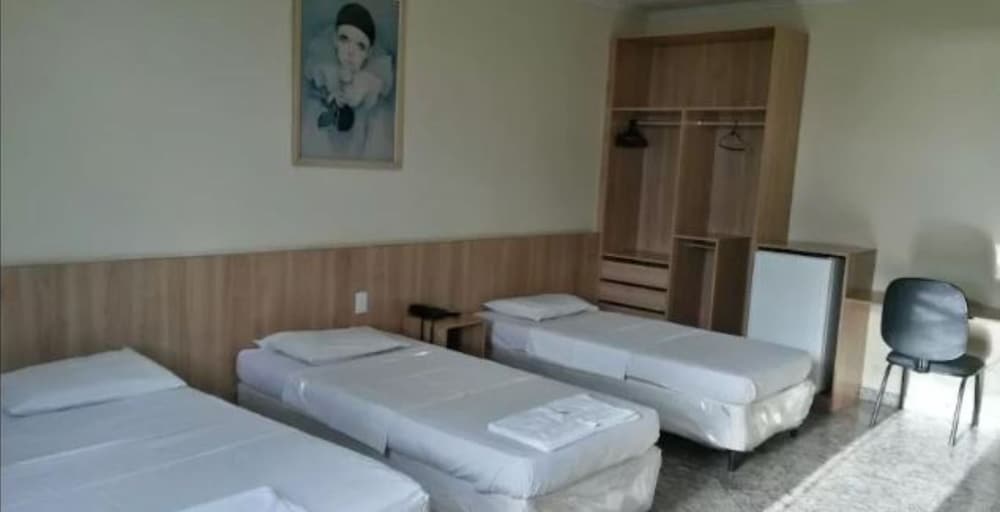 Family Room, Multiple Beds photo 1