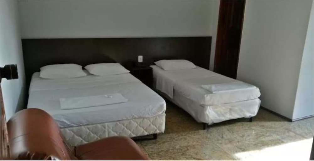 Triple Room, Multiple Beds photo 3