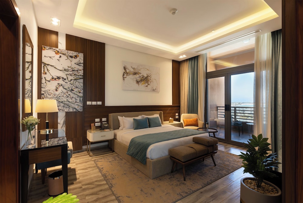 Premium suite Sea and Pool view