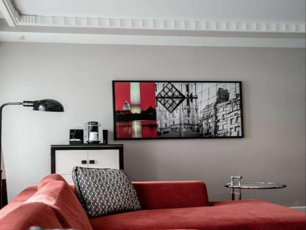 Luxury Double Room, Multiple Beds, City View thumbnail 5
