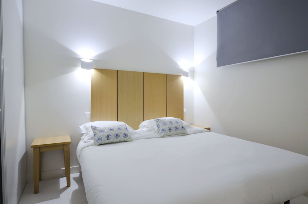 Standard Suite - Photo 7