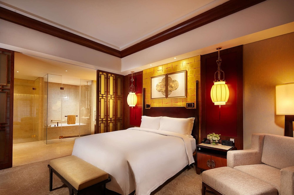 Deluxe Suite, 1 King Bed