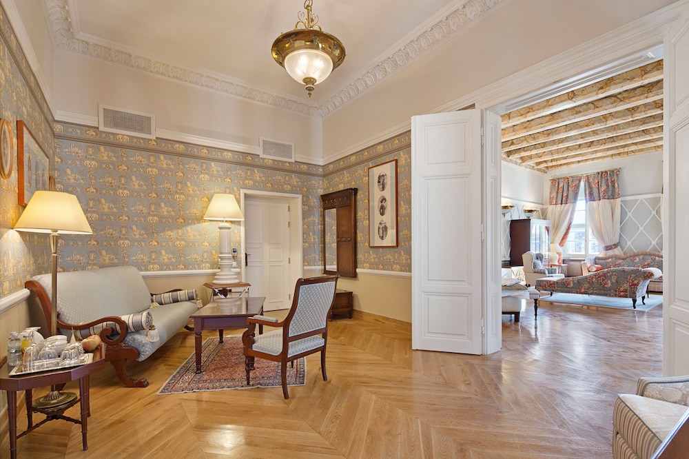 Luxury Apartment, Balcony, City View photo 3