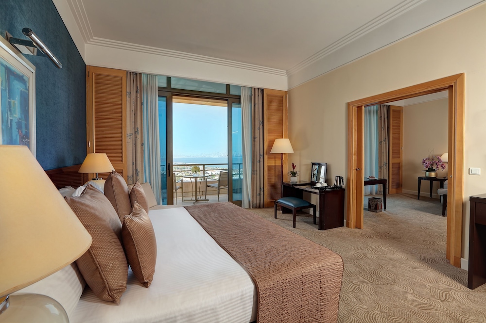 Suite, 1 King Bed (Ambassador) - Photo 1