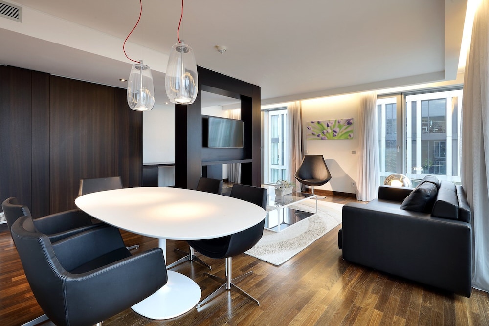 Family Apartment, 1 Bedroom - Photo 5