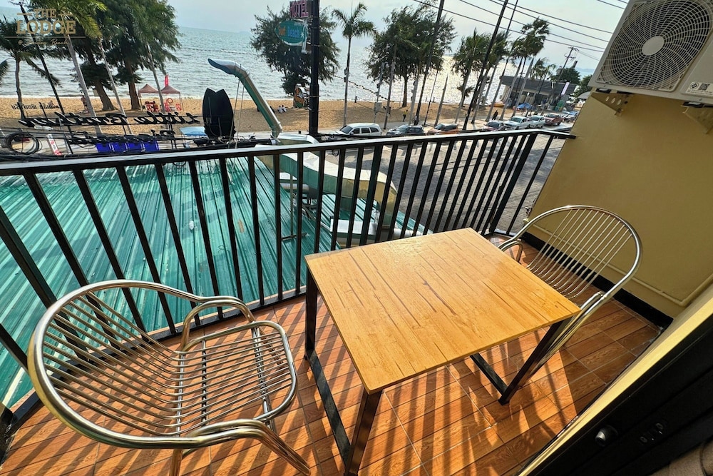 Deluxe Room, Balcony, Sea View - Photo 4