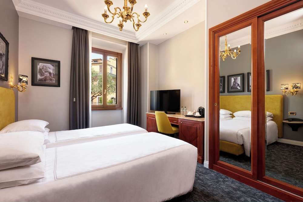 Standard Double Room photo 3
