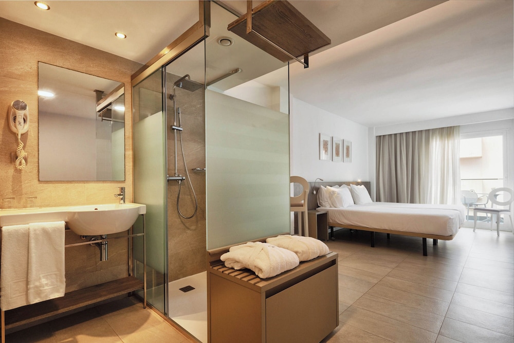 Deluxe Double Room, Terrace (1 Pax) - Photo 1