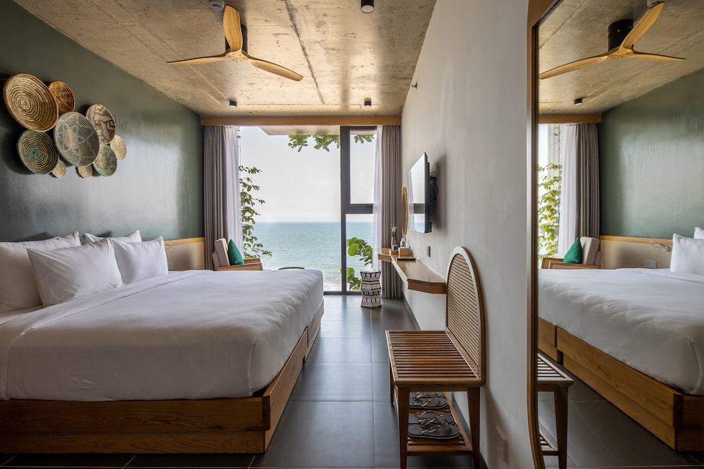 Ocean Suite - Photo 3