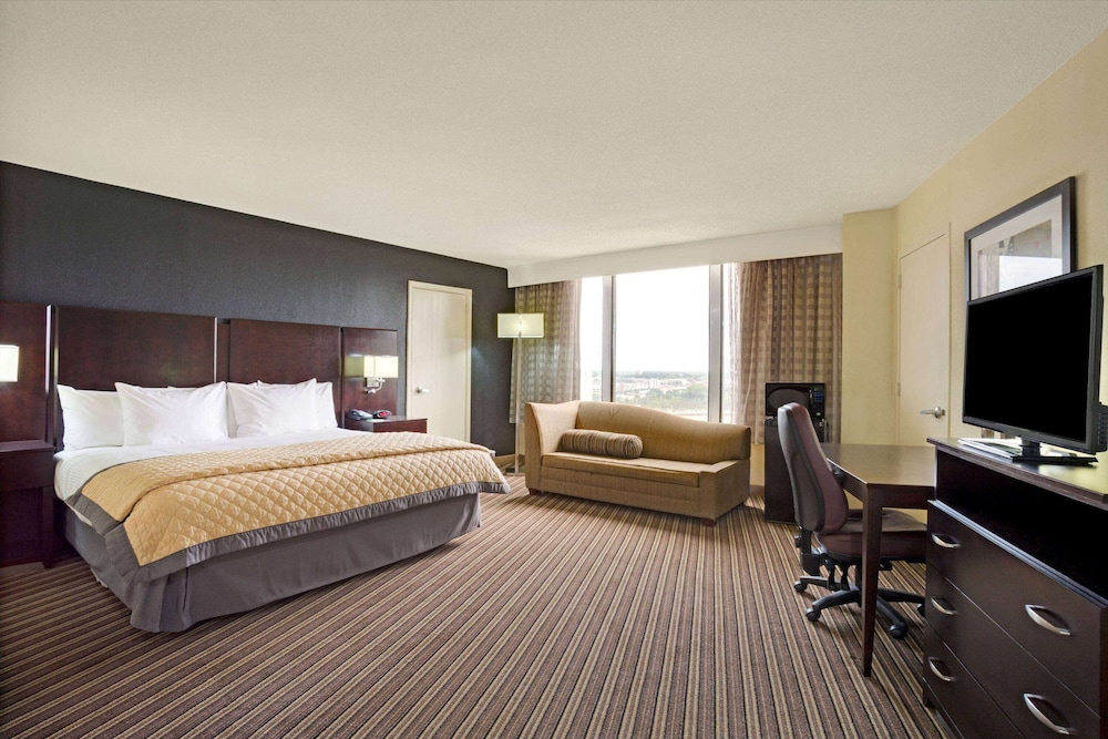 Junior Suite, Non Smoking (1 King Bed) photo 3