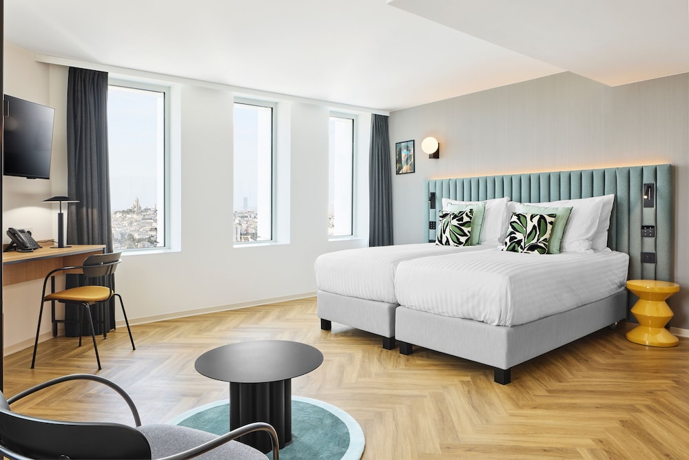 Deluxe Double Room High Floor
