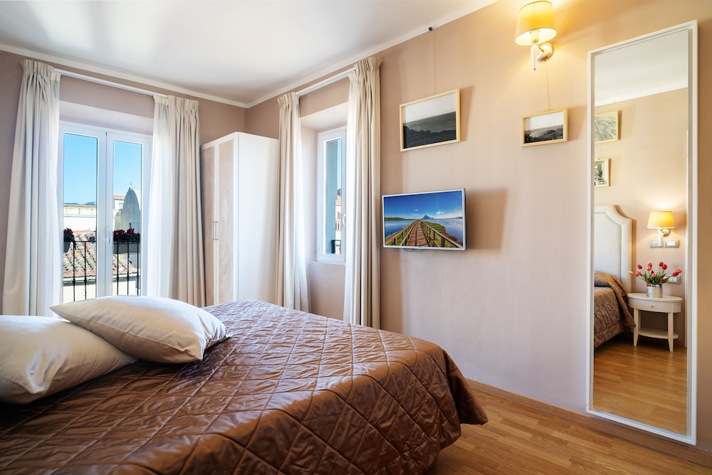 Superior Double or Twin Room, 1 Bedroom, Balcony, City View