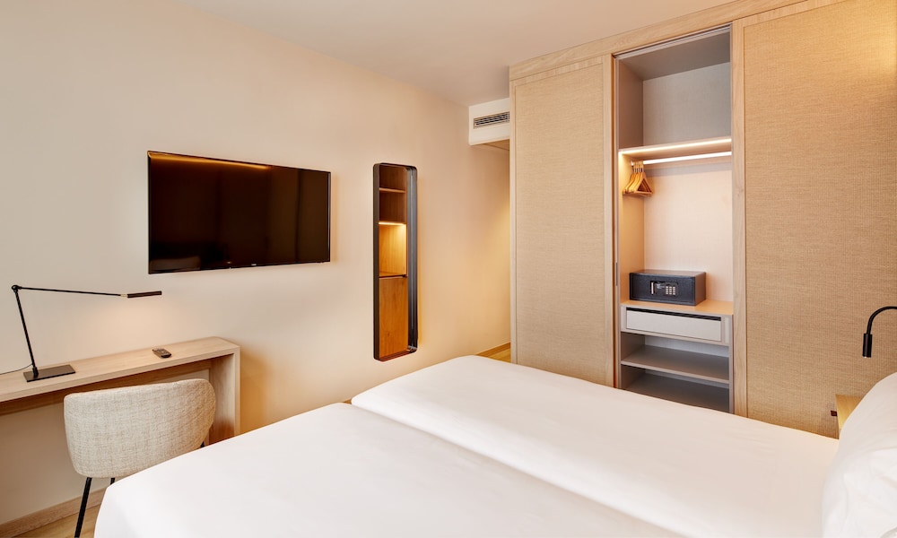 Classic Twin Room - Photo 3