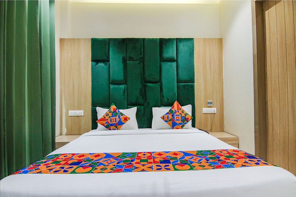 Executive Room - Photo 3