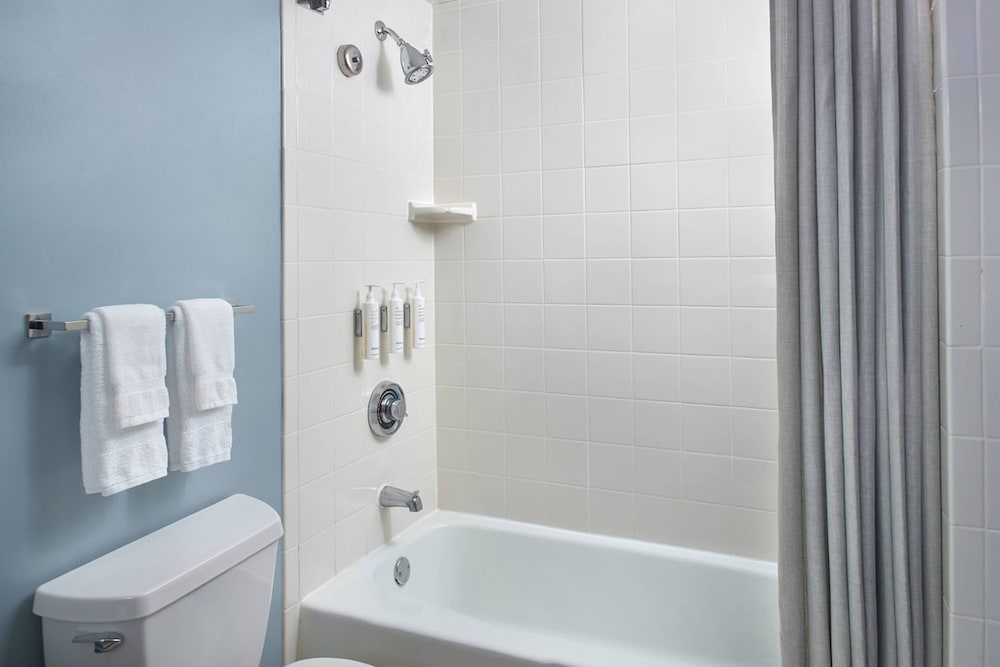 Deluxe Room, 2 Queen Beds, Lake View - Photo 6