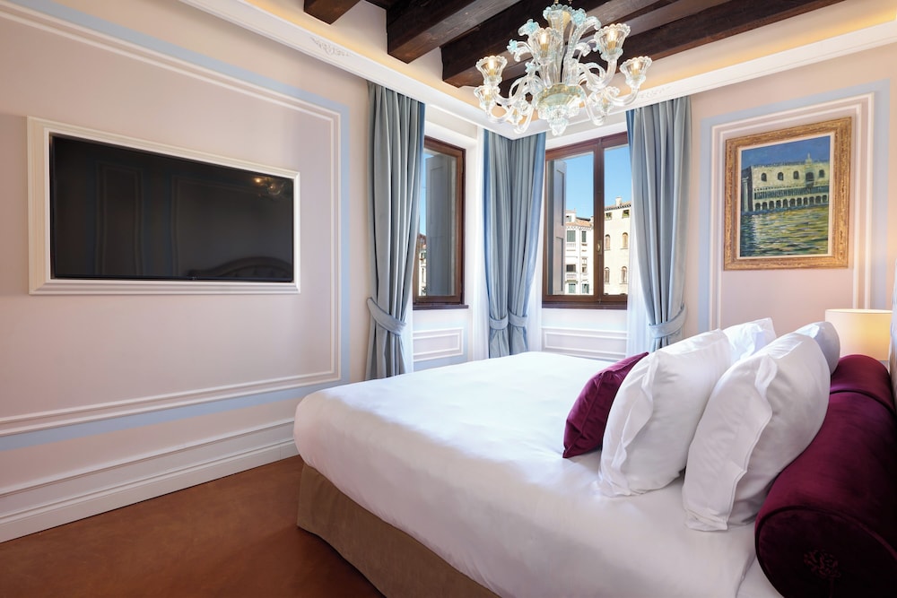 Suite Grand Canal View photo 1