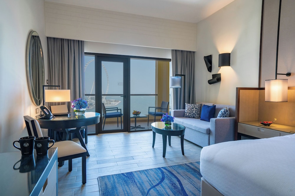 Room, 1 King Bed, Balcony (Sea Front View Lounge Access)