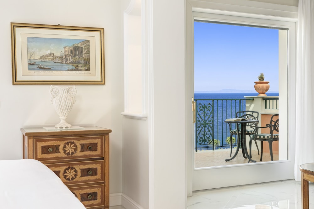 Suite, Balcony, Sea View (Imperial) - Photo 6