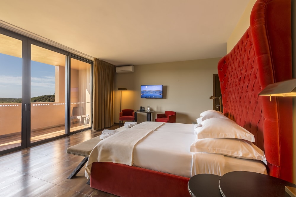 Duplex, 2 Bedrooms thumbnail 5