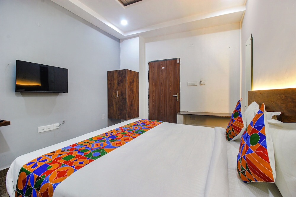 Deluxe Room - Photo 3