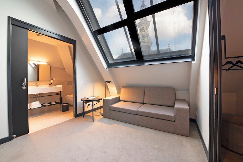 Loft (Triple)