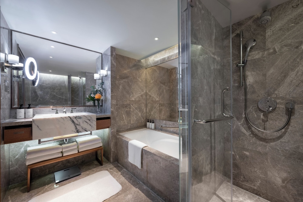 Suite, 1 Bedroom thumbnail 6