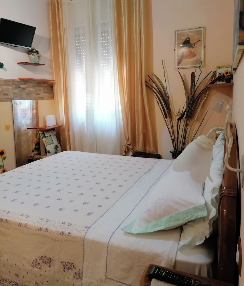 Camera matrimoniale photo 1