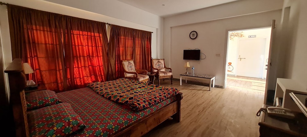 Standard Double or Twin Room photo 3