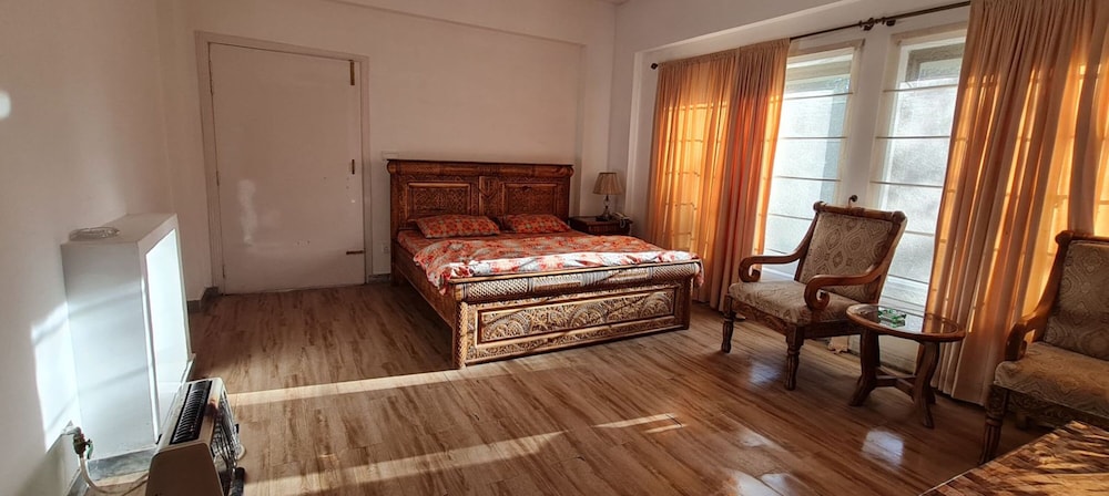 Standard Double or Twin Room photo 2