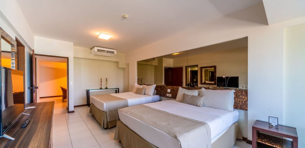 Premium Floor Suite - Photo 4
