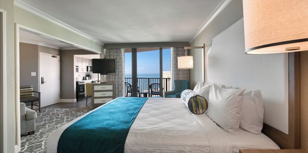 Palms Ocean View King Spa Suite - Photo 1