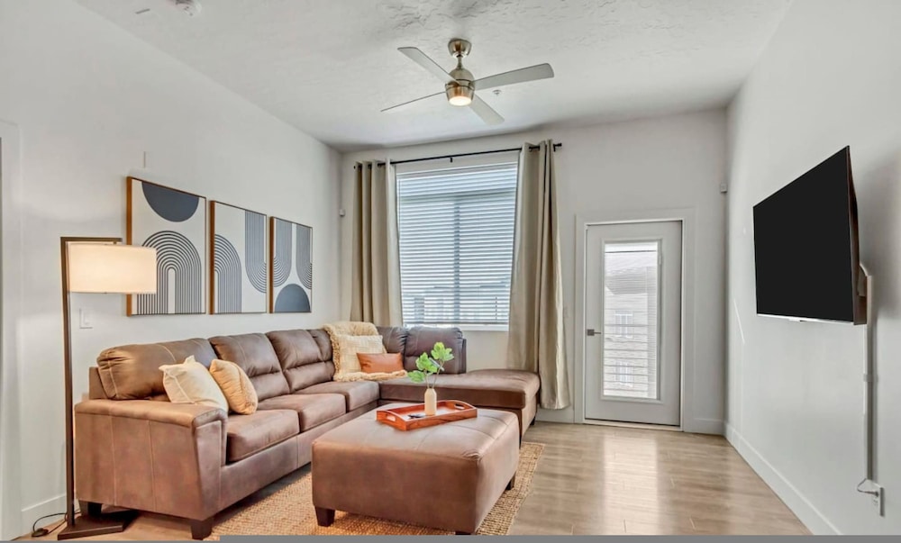 Apartment photo 1
