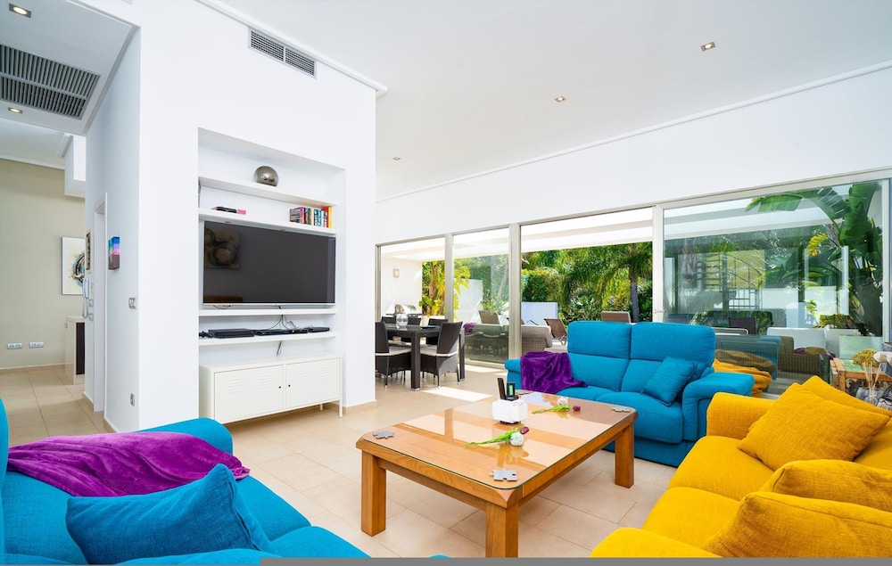Villa, Accessible