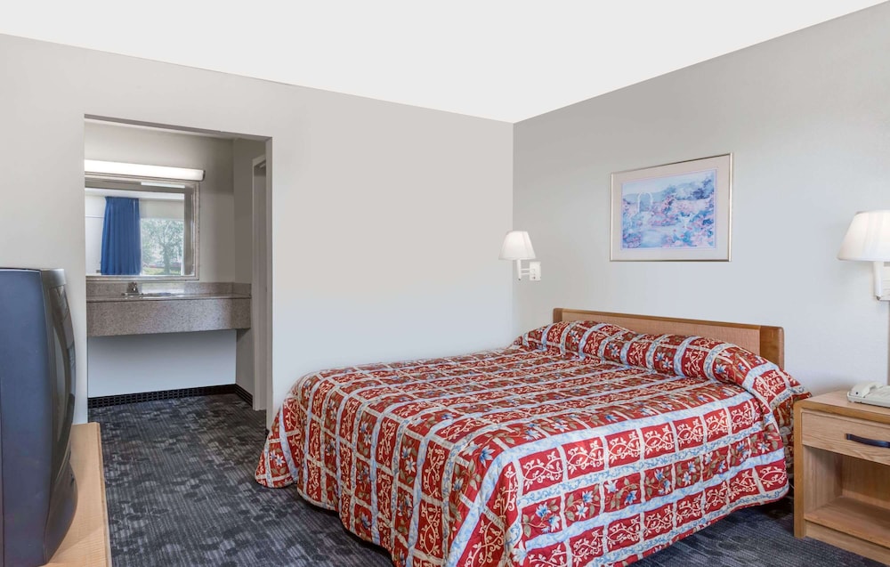 Room, 1 King Bed, Non Smoking