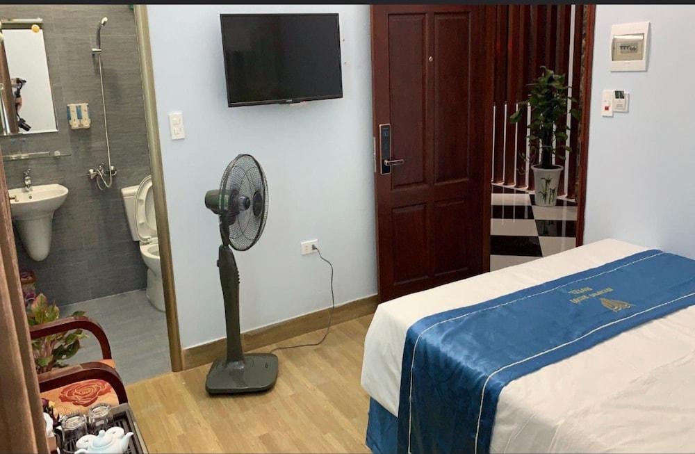 Standard Double Room - Photo 8