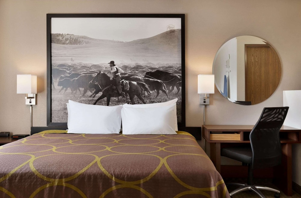 Deluxe Studio Suite, Multiple Beds, Non Smoking - Photo 1