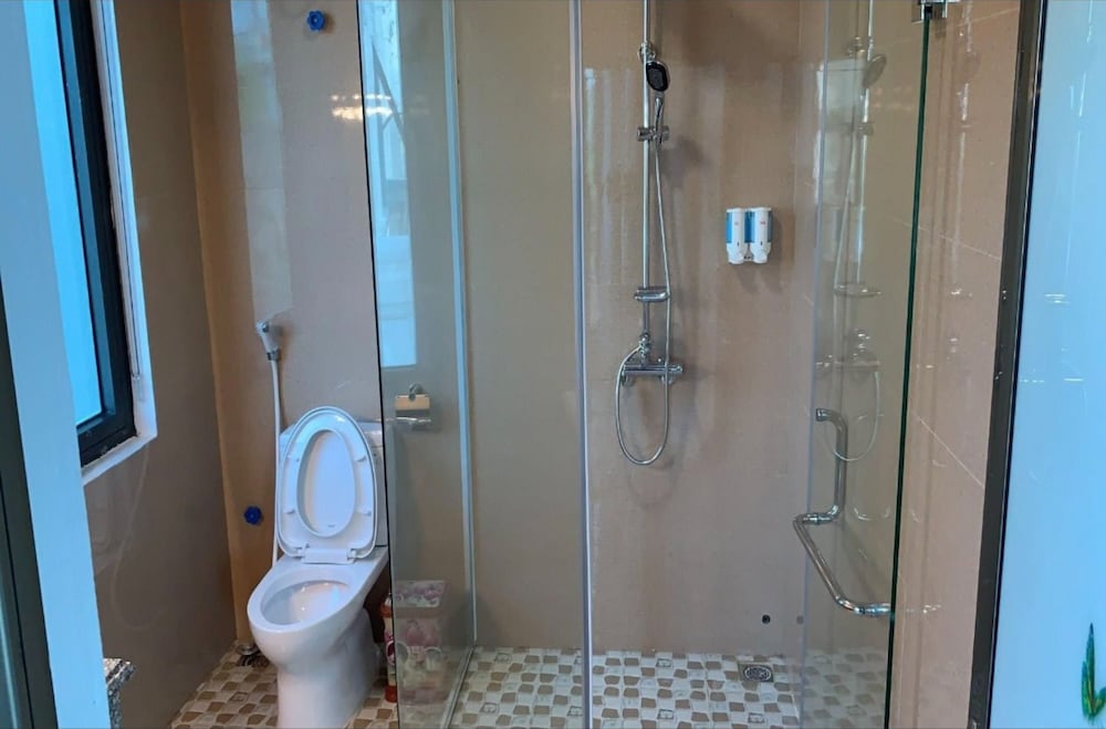 Deluxe Quadruple Room - Photo 7