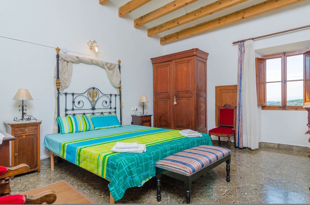Villa photo 3