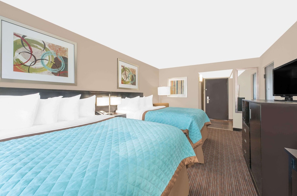 Executive Room, 2 Queen Beds, Non Smoking - Photo 1