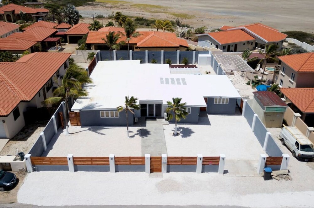 Villa photo 2