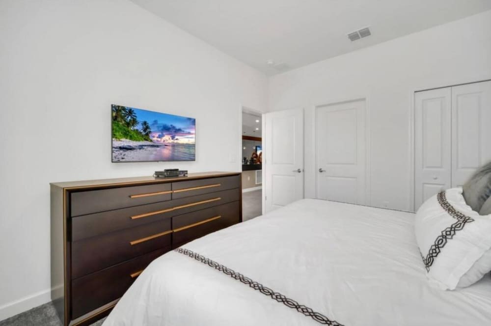 New Home at Storey Lake 9 Bedrooms and 5 Bathrooms, Foto 34