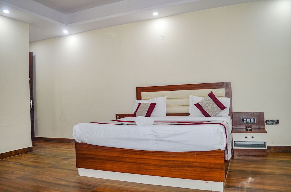 Deluxe Room - Photo 3
