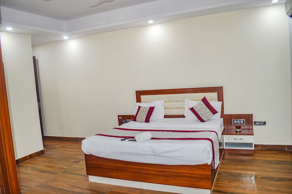 Deluxe Room - Photo 1