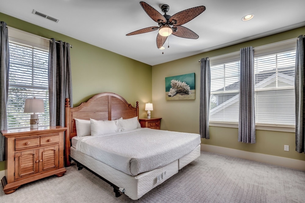 Exchange Three Bedroom Luxury Villa photo 2