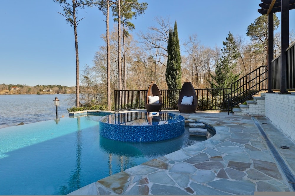 7BR Lakefront Haven Pool Hot Tub Gated 4acres, Billede 21